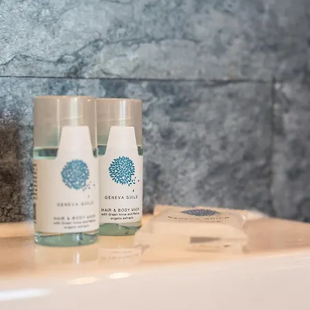 Crest - Riverside Lofts Mit Parken I Balkon I Kueche I Regendusche *