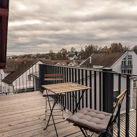 Crest - Riverside Lofts Mit Parken I Balkon I Kueche I Regendusche Apartmán Pasov