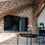 Crest - Riverside Lofts Mit Parken I Balkon I Kueche I Regendusche Appartamento *