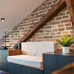 Crest - Riverside Lofts Mit Parken I Balkon I Kueche I Regendusche Passavia