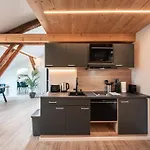 Crest - Riverside Lofts Mit Parken I Balkon I Kueche I Regendusche *
