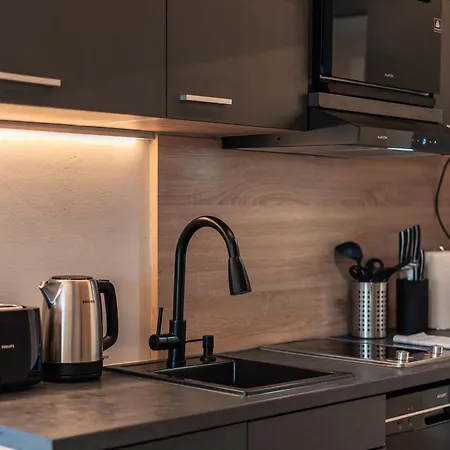 Apartment Crest - Riverside Lofts Mit Parken I Balkon I Kueche I Regendusche *
