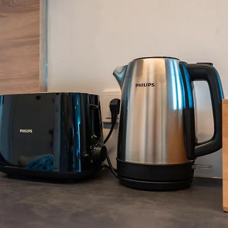 Crest - Riverside Lofts Mit Parken I Balkon I Kueche I Regendusche *