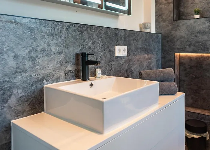 Appartement Crest - Riverside Lofts Mit Parken I Balkon I Kueche I Regendusche Passau