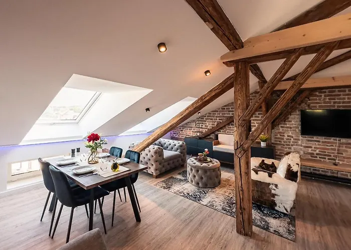 Crest - Riverside Lofts Mit Parken I Balkon I Kueche I Regendusche Passau