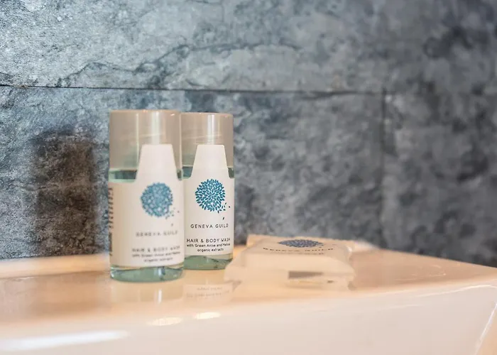 Crest - Riverside Lofts Mit Parken I Balkon I Kueche I Regendusche *