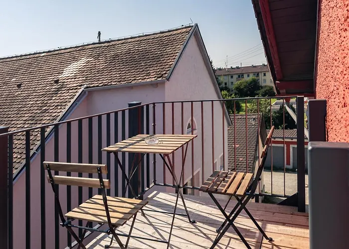 Crest - Riverside Lofts Mit Parken I Balkon I Kueche I Regendusche