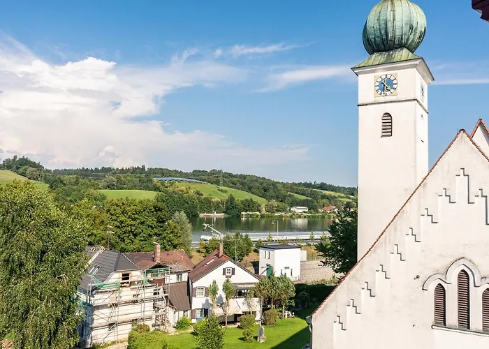Crest - Riverside Lofts Mit Parken I Balkon I Kueche I Regendusche Passau