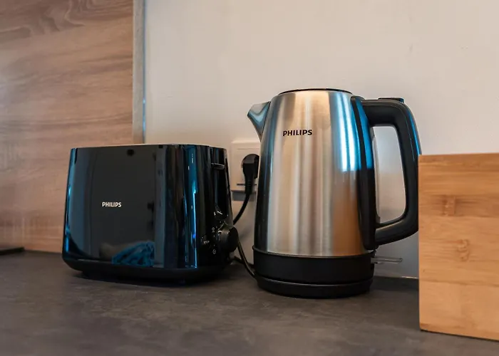 Crest - Riverside Lofts Mit Parken I Balkon I Kueche I Regendusche *